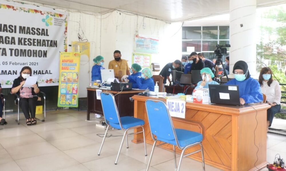 Massal, 150 Nakes Kota Tomohon Divaksin