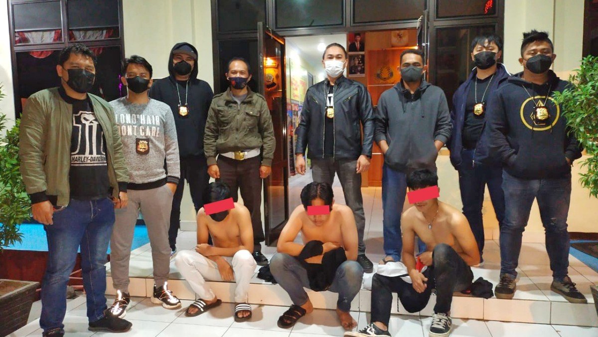 Buat Onar di Kompleks Kediaman Walikota Tomohon, 3 Pemuda Kakaskasen Dua Diamankan Totosik
