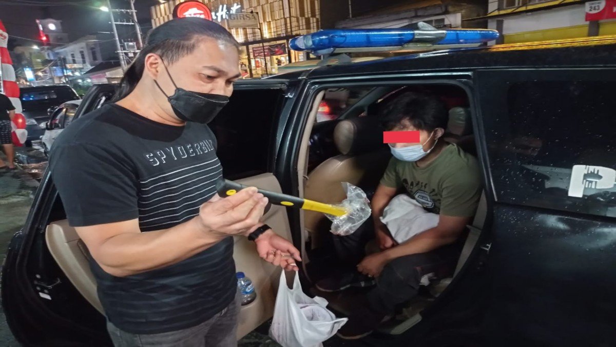 Martil Mendarat di Kepala Pria Manado Usai Terbongkar Selingkuhi Istri Warga Minahasa