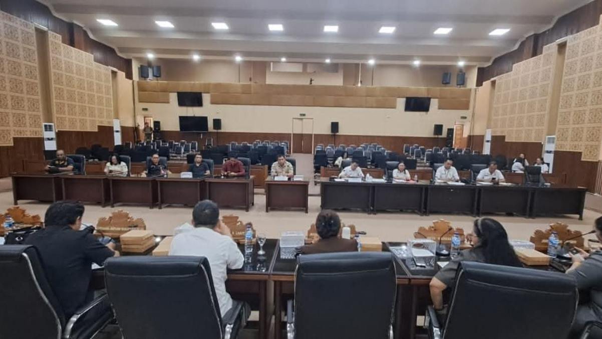 Komisi I DPRD Tomohon saat RDP dengan SKPD terkait.